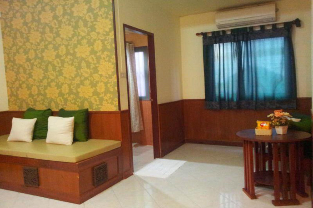 Thana Guesthouse Chiang Mai Exterior photo