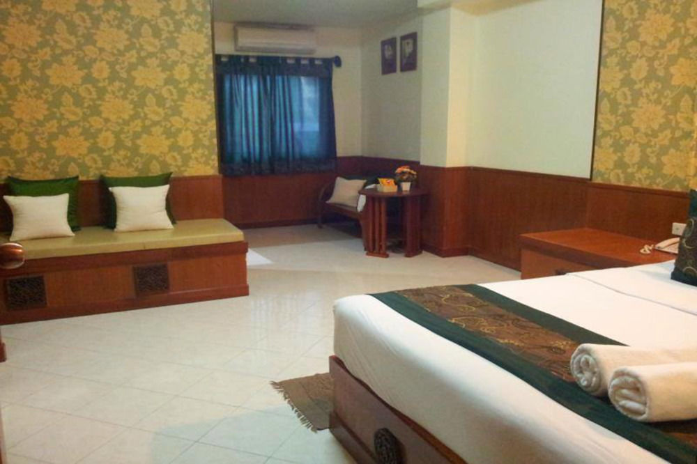 Thana Guesthouse Chiang Mai Exterior photo