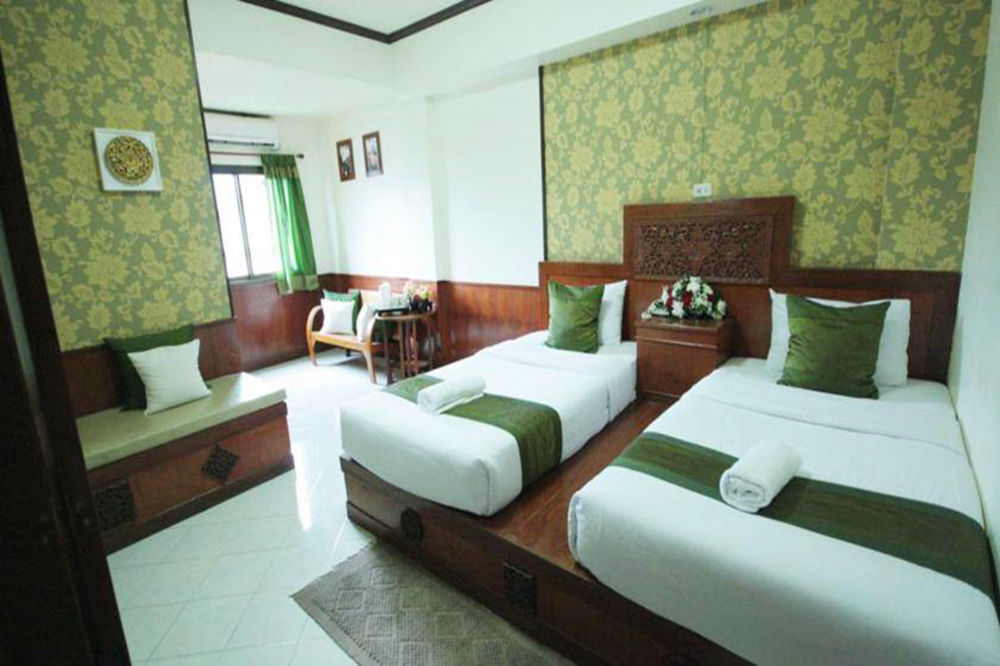 Thana Guesthouse Chiang Mai Exterior photo