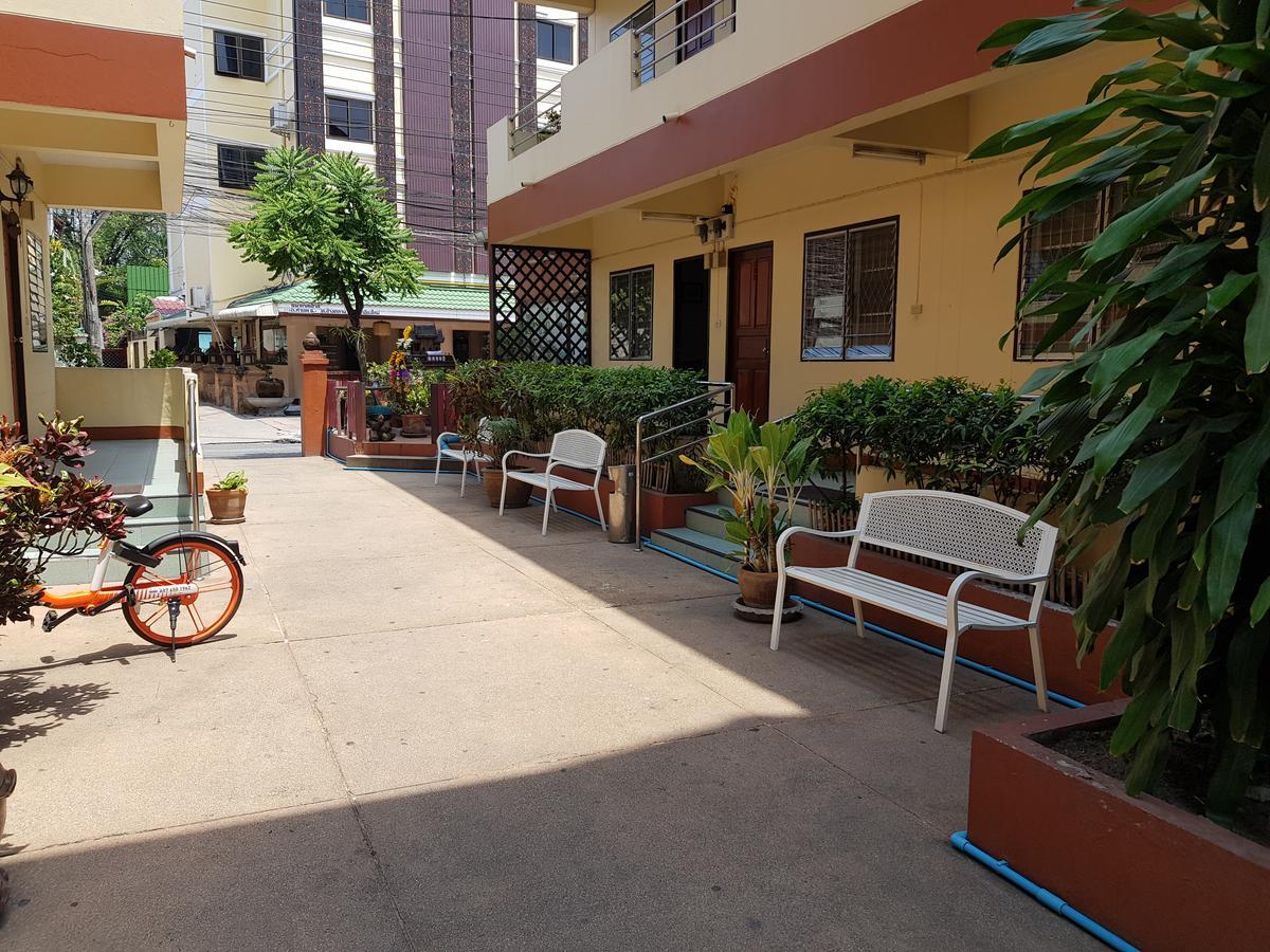 Thana Guesthouse Chiang Mai Exterior photo